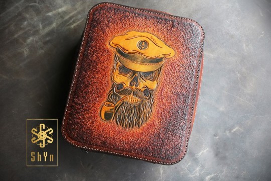 Túi tẩu chạm khắc skull
